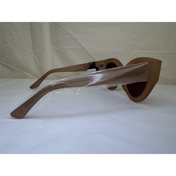 Frye & Co. 1021 GOLD  Square Cat Eye Studded Bulky Sunglasses NWT MSRP $149 - Picture 6 of 9